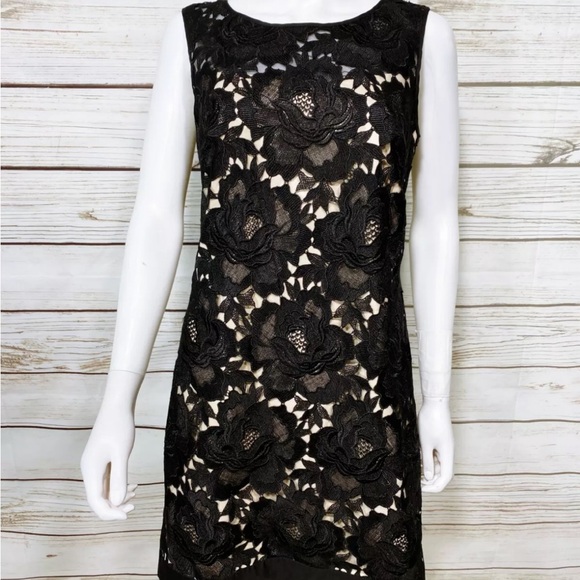 White House Black Market Womens Sheath Black floral Lace Overlay Dress Sz 2 - Picture 4 of 16